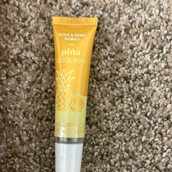 Bath & Body Works body cream and lip gloss - Picture 2 of 4